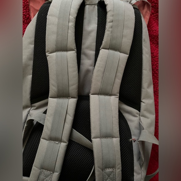 The Herschel Little America Backpack - Picture 4 of 6